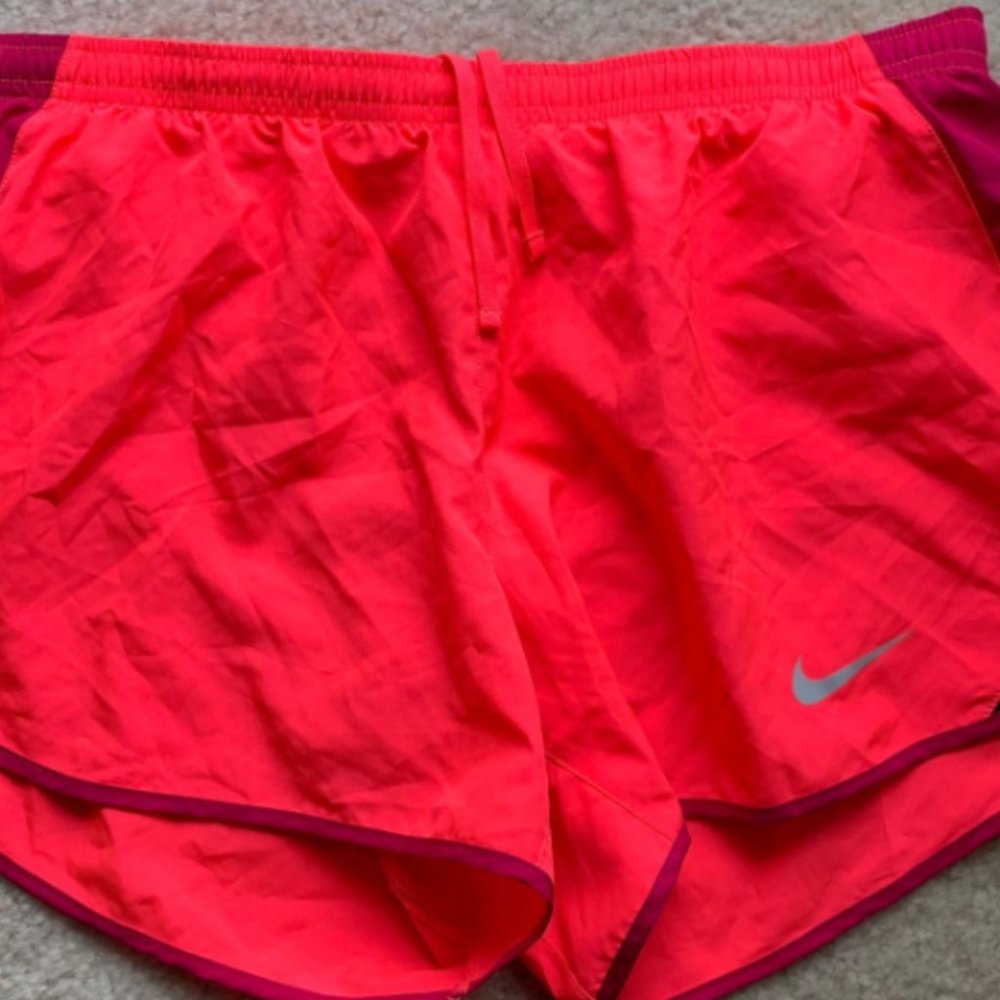 NEW without tag Nike shorts - Picture 2 of 3
